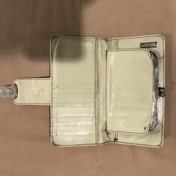 Marc Jacobs Wallet - Picture 3 of 5